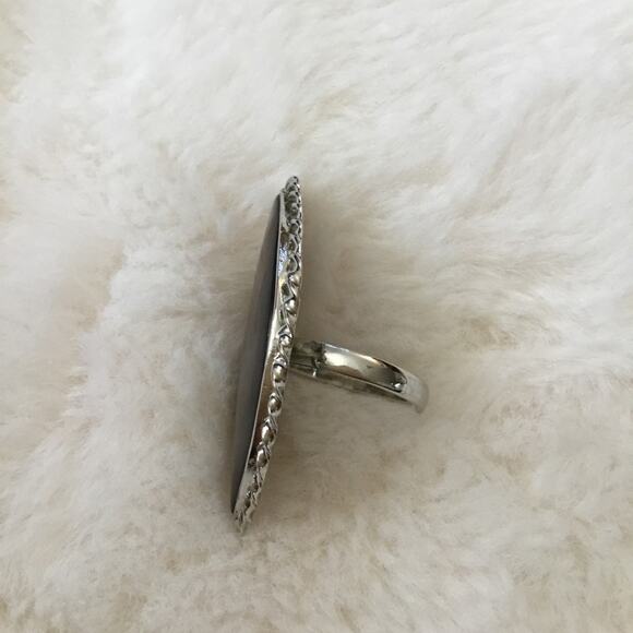 Silver Large Oval Shape Split Ring - Picture 7 of 8